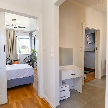 Apartment Mitropoleos